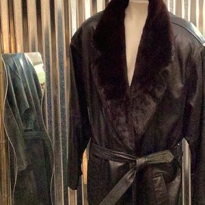 Beauty Collezioni Italian leather coat mens w/black mink trim at collar Perfect!